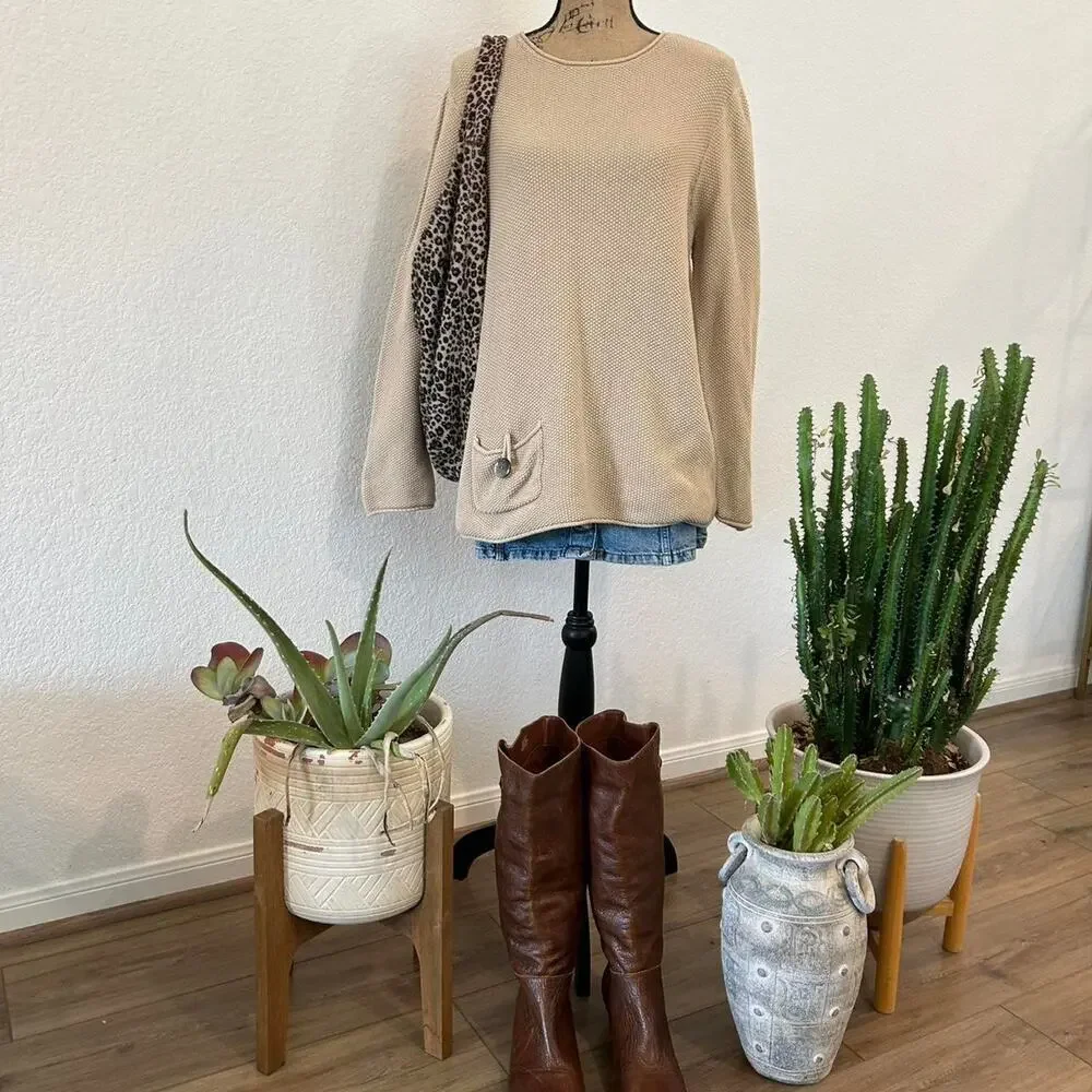 Vintage Tan long sleeve sweater with cute pocket mother of pearl button detail - Picture 1 of 8